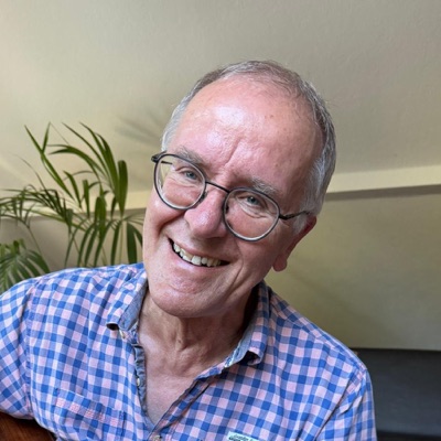 Hartmut Hoefs